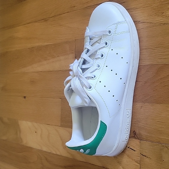Adidas kids size 4 stan smith sneakers - Picture 2 of 13